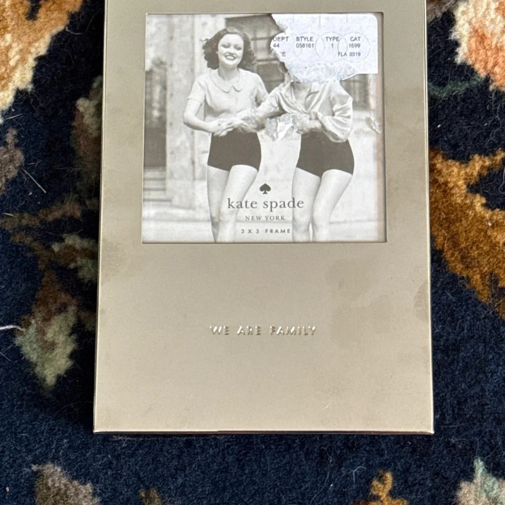 Kate Spade We are Fsmily Engraved photo frame.‎ NWT- never used